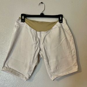 Maternity shorts